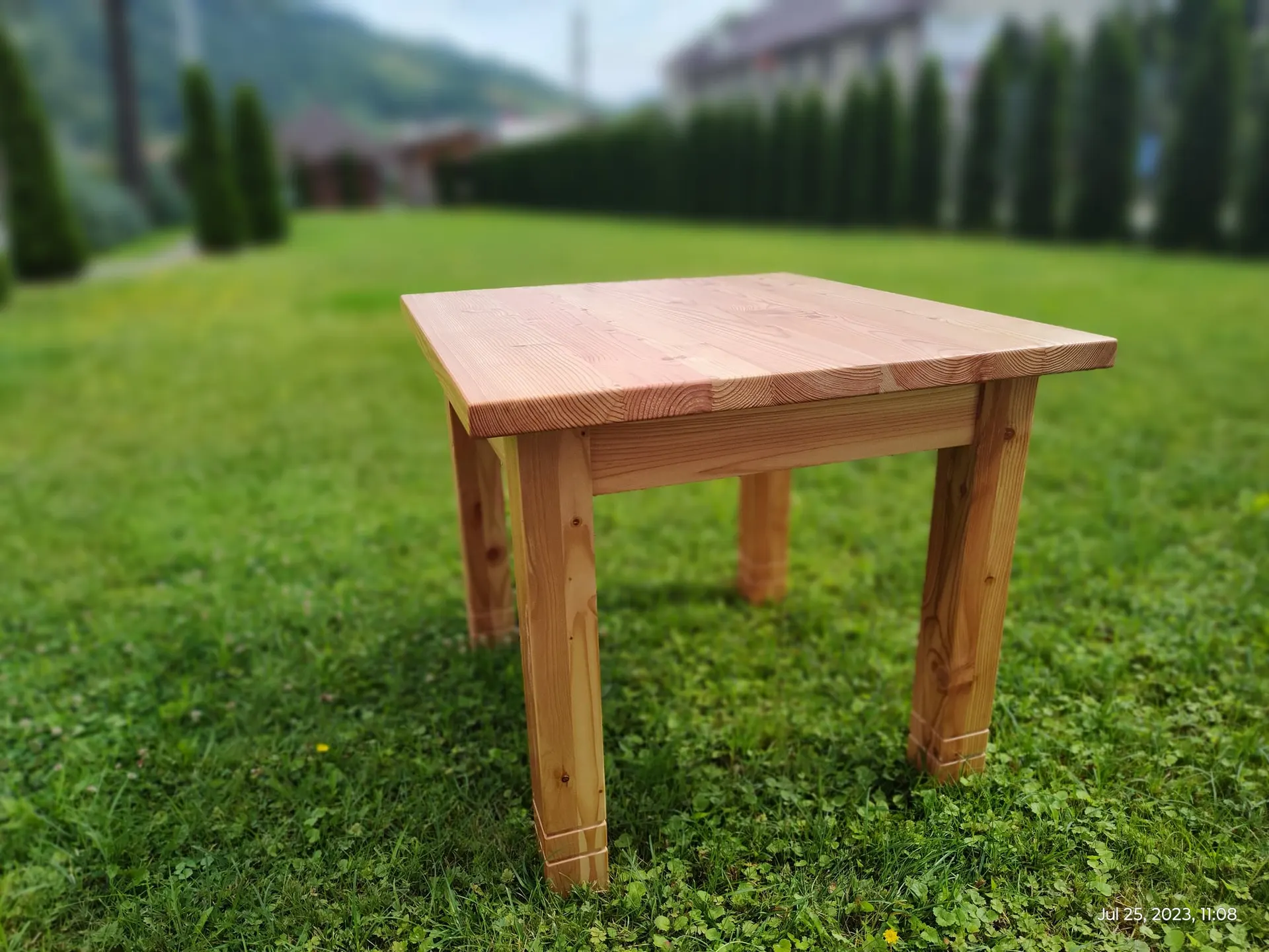 Birouri — Picioare din lemn masiv, fără șuruburi la vedere